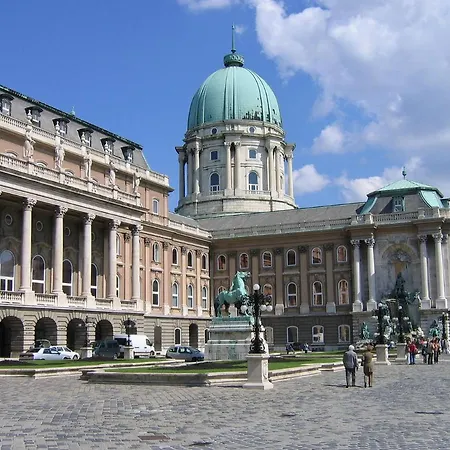 Royal Buda Castle Apartmán *