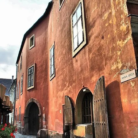 Premium Buda Castle Apartments Boedapest